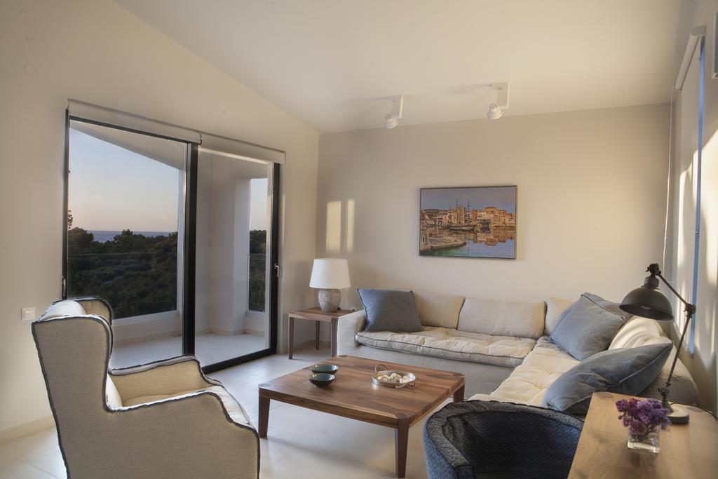 Aethrion Boutique Homes Като-Даратсо Номер фото